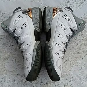 SOLD NIKE AIR JORDAN MELO GLOW WOLF MEN'S SNEAKERS